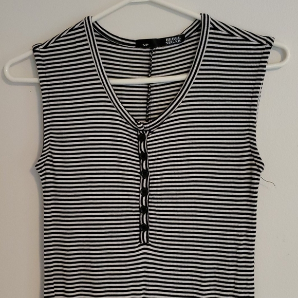 Black & white horizontal-striped dress - Picture 3 of 4